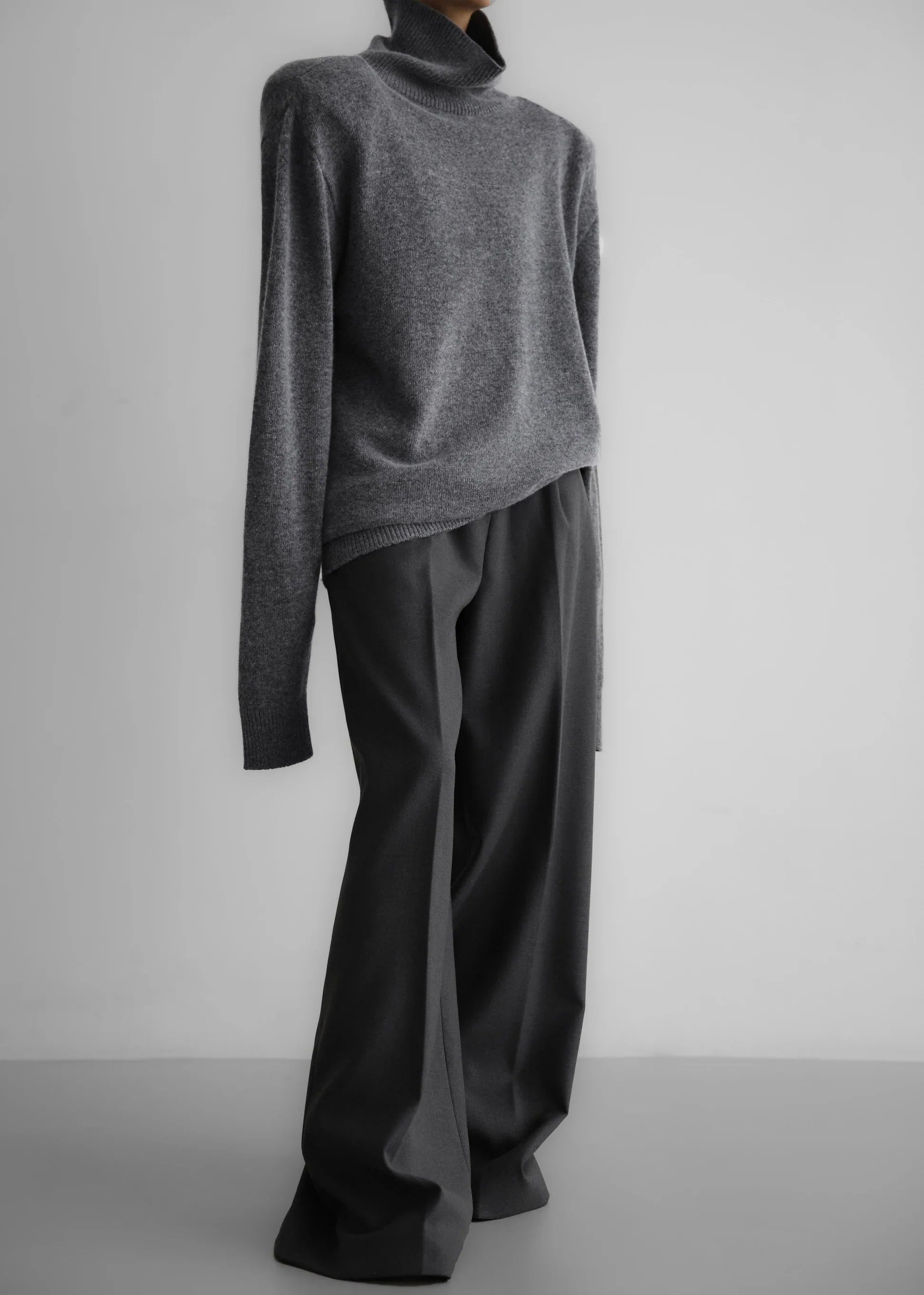 Pantaloni classici a gamba larga