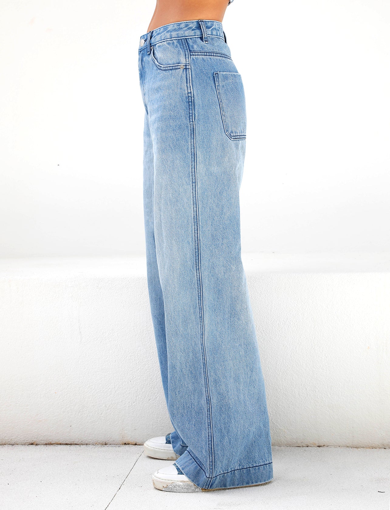 Jeans larghi a vita alta