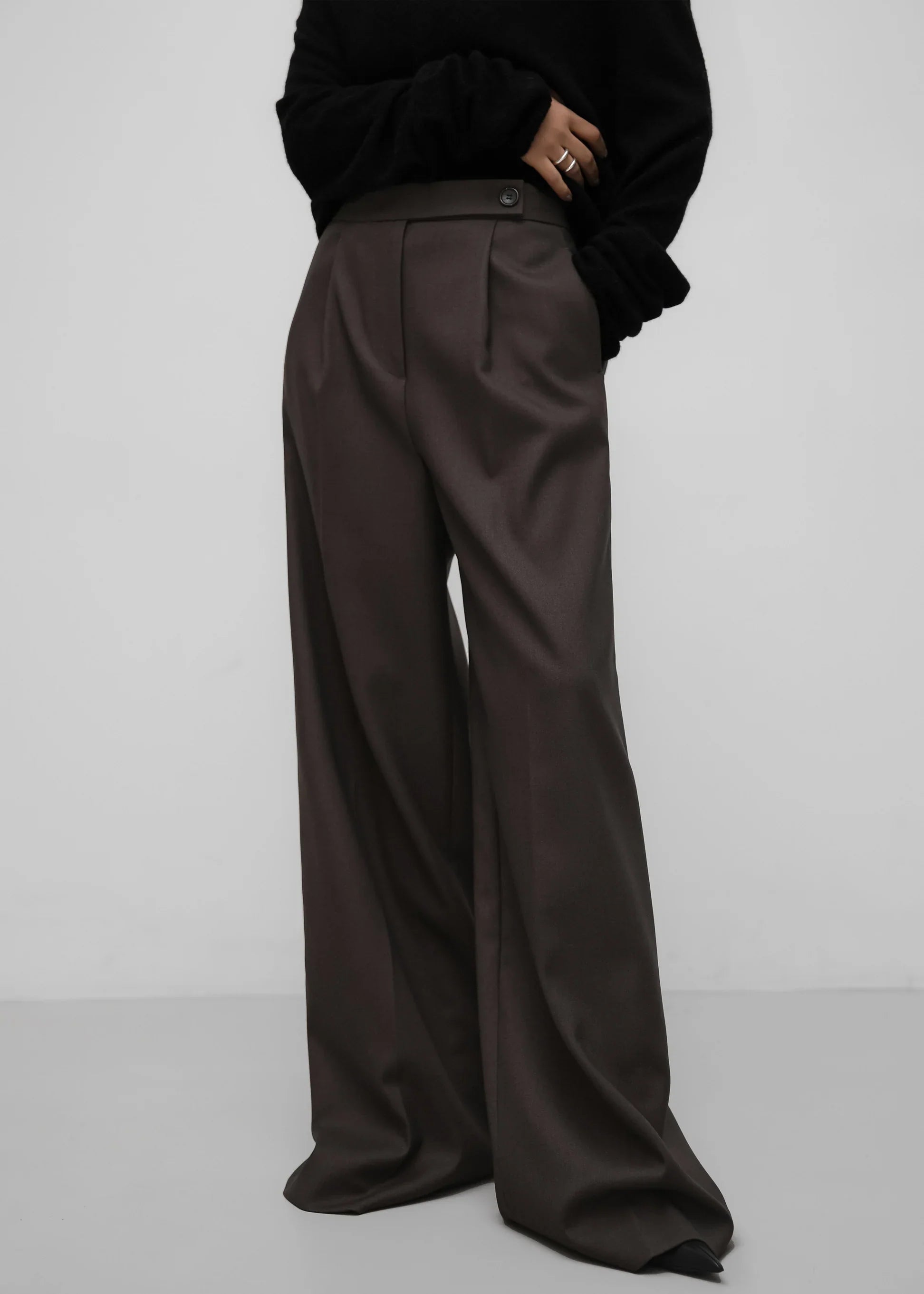 Pantaloni classici a gamba larga