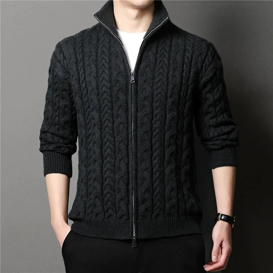 Cardigan caldo lavorato a maglia