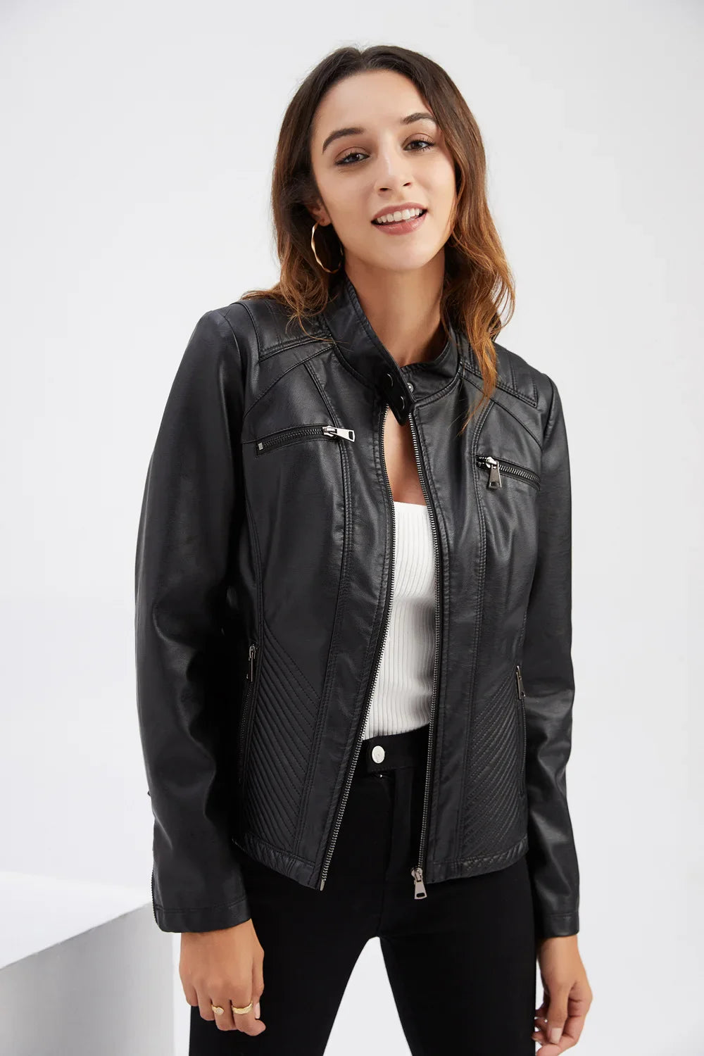 Elegante giacca in pelle da donna