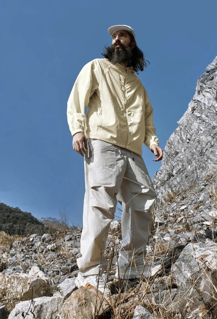 Giacca estiva traspirante con cappuccio per escursionismo all'aperto