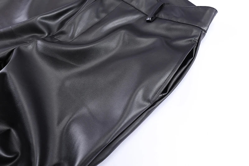 Pantaloni neri larghi in pelle PU plissettata