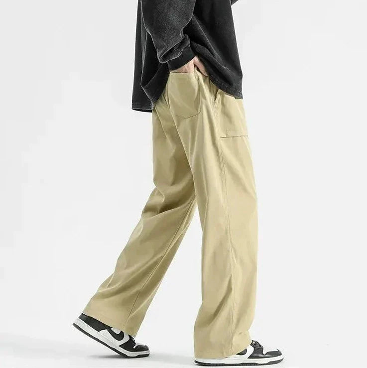 Pantaloni sportivi larghi