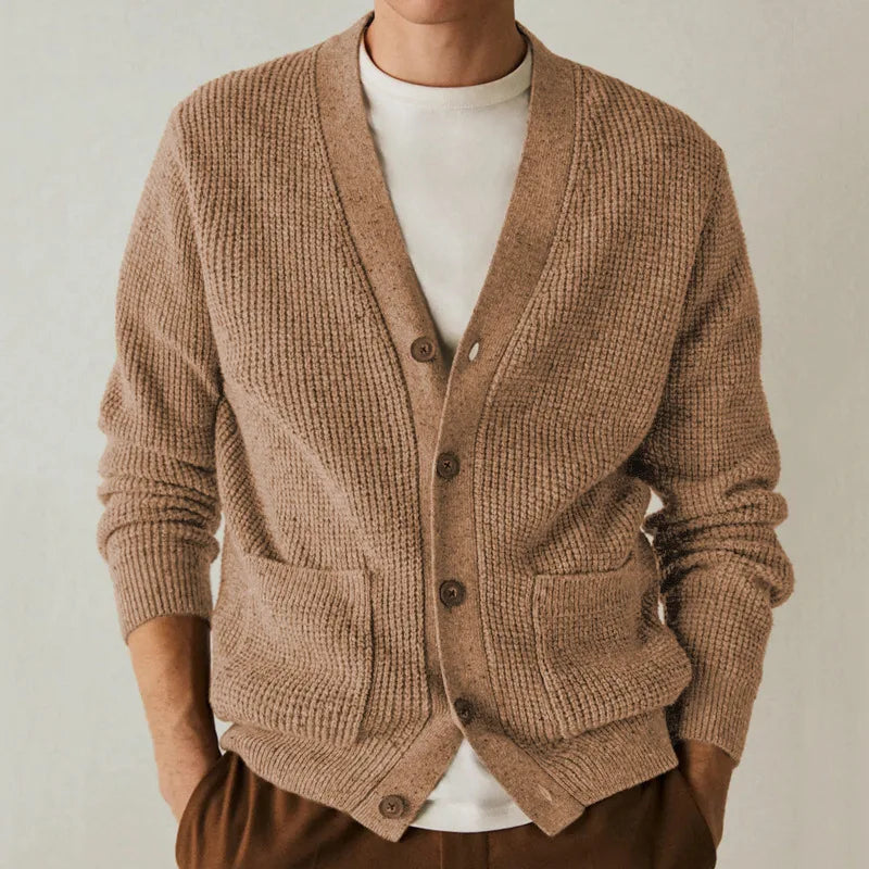 Cardigan beige realizzato in lana strutturata