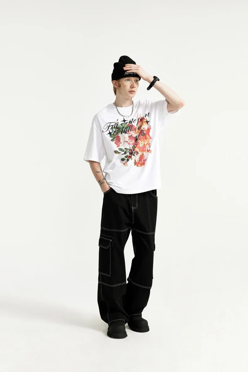 T-shirt con stampa floreale fiamme