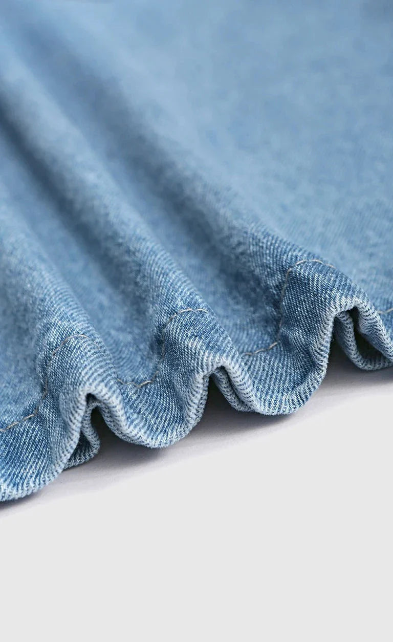 Shorts in denim lavato vintage con gamba dritta