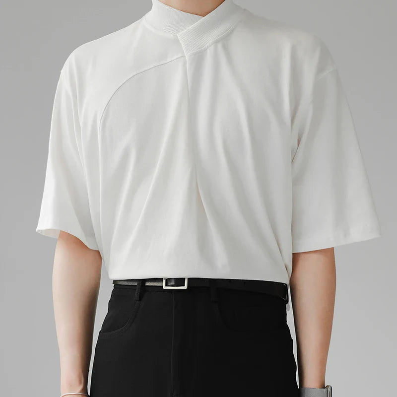 T-shirt con collo alto e maniche corte