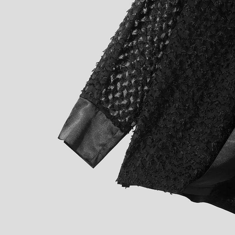 Camicia nera ampia con texture e pantaloni