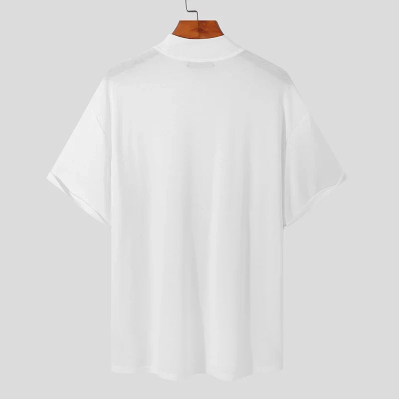 T-shirt con collo alto e maniche corte