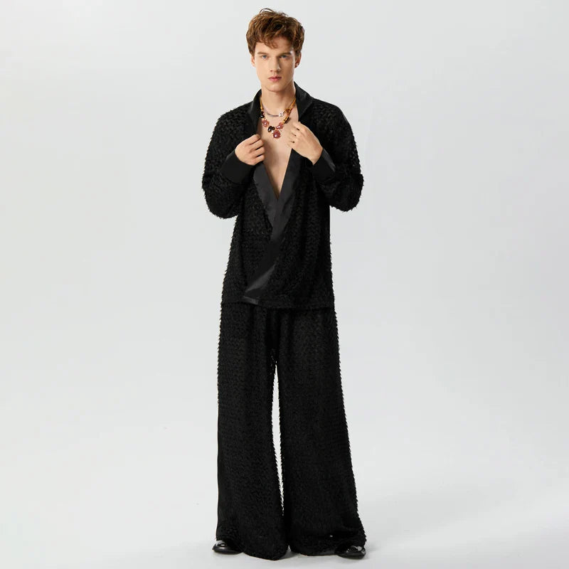 Camicia nera ampia con texture e pantaloni