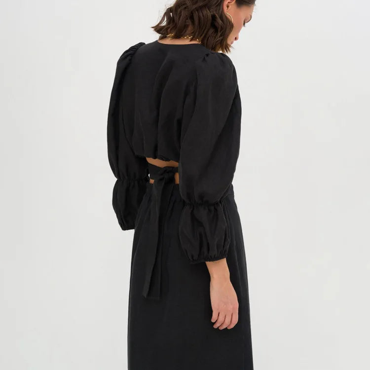 Set composto da camicia cropped e gonne lunghe a vita alta