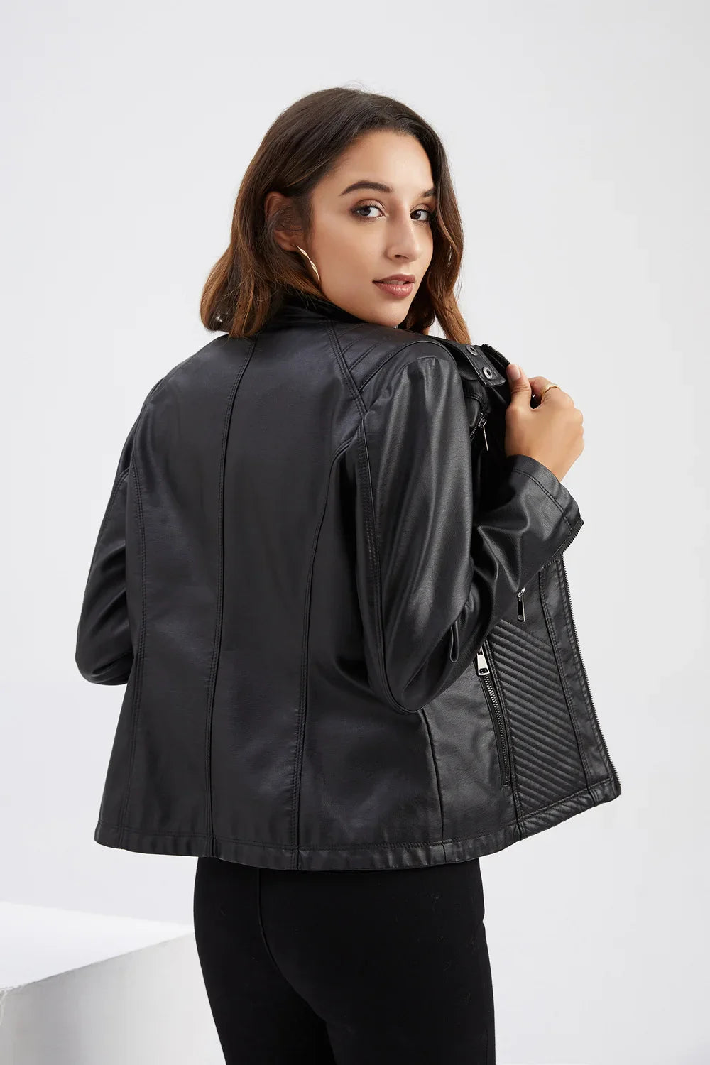 Elegante giacca in pelle da donna