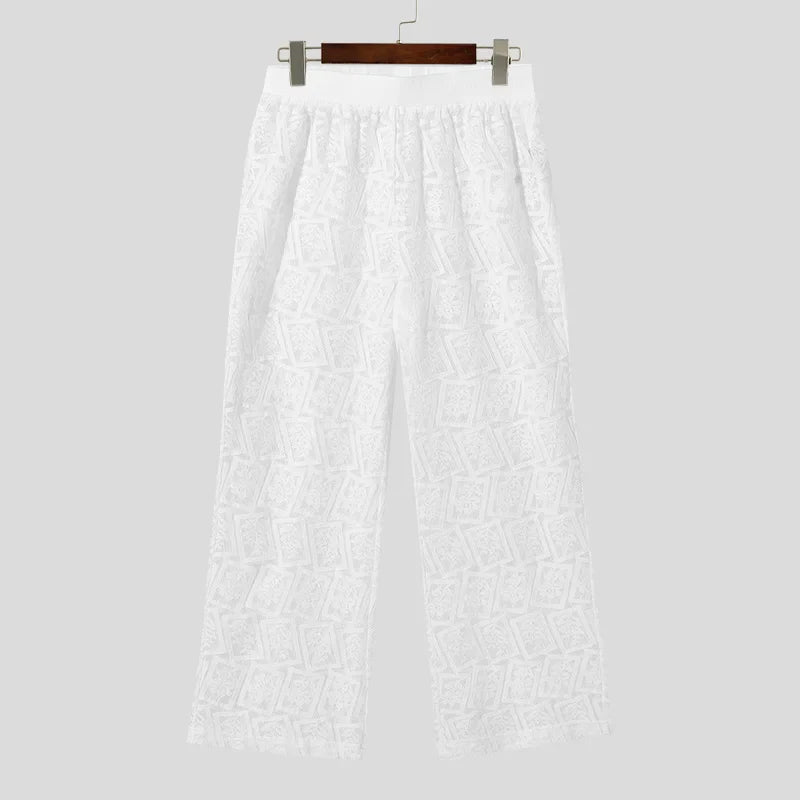 Camicia con revers trasparente in rete di pizzo e pantaloni a maniche lunghe
