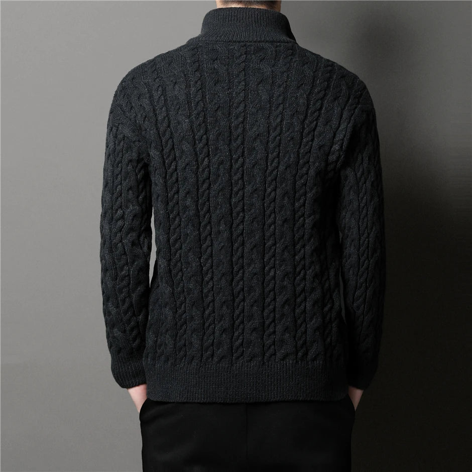 Cardigan caldo lavorato a maglia