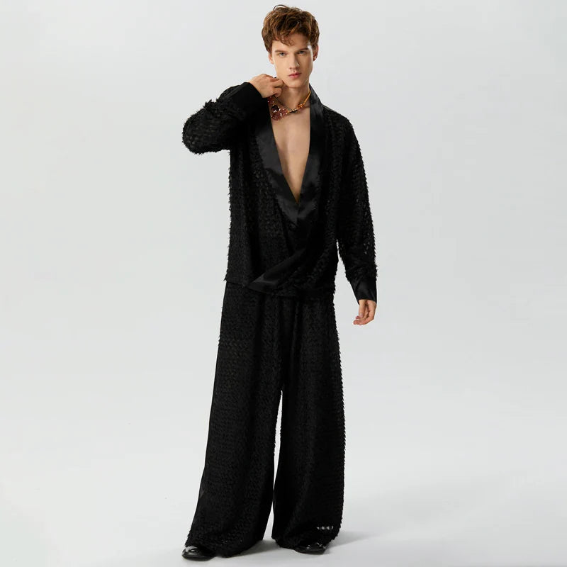 Camicia nera ampia con texture e pantaloni