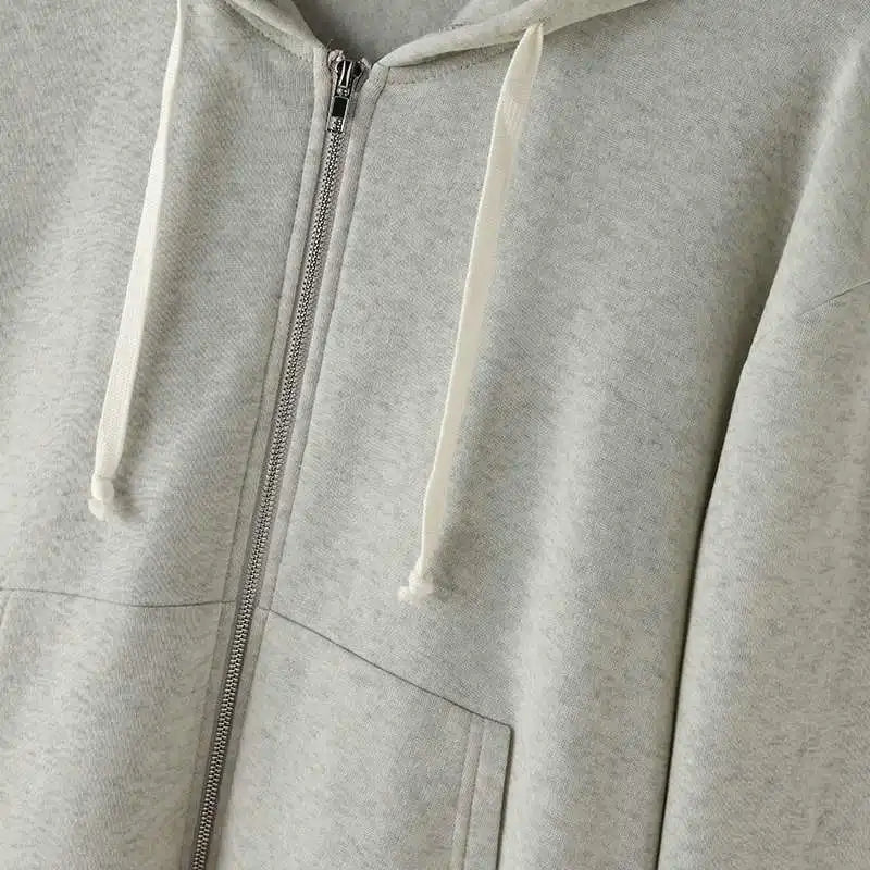Felpa a maniche lunghe e pantaloncini con cappuccio