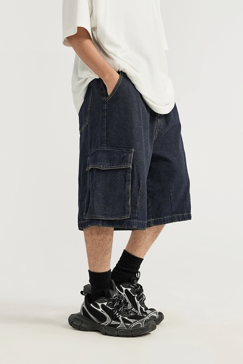 Shorts in jeans cargo lavati con gamba ampia