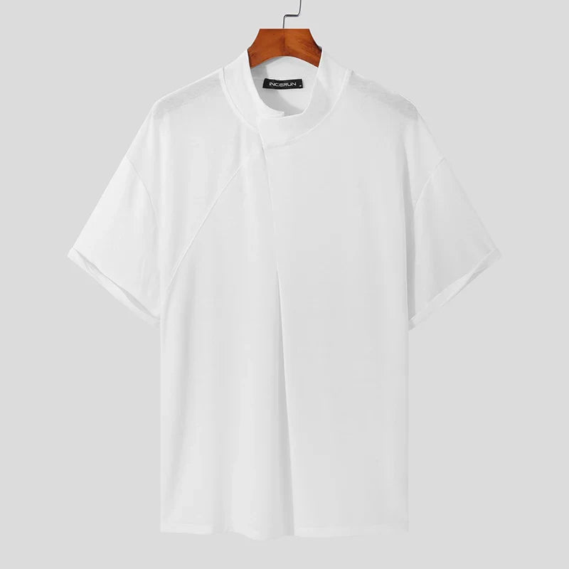 T-shirt con collo alto e maniche corte