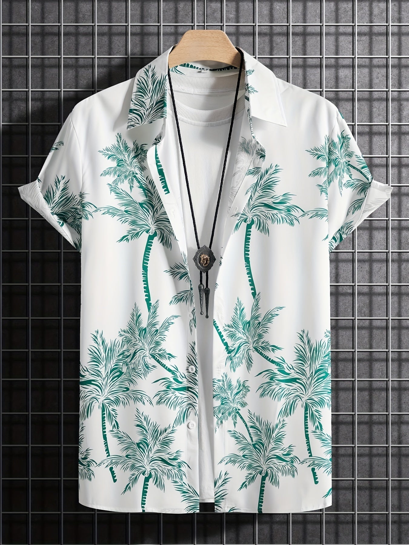 Camicia casual con maniche corte e motivo palme per le vacanze estive