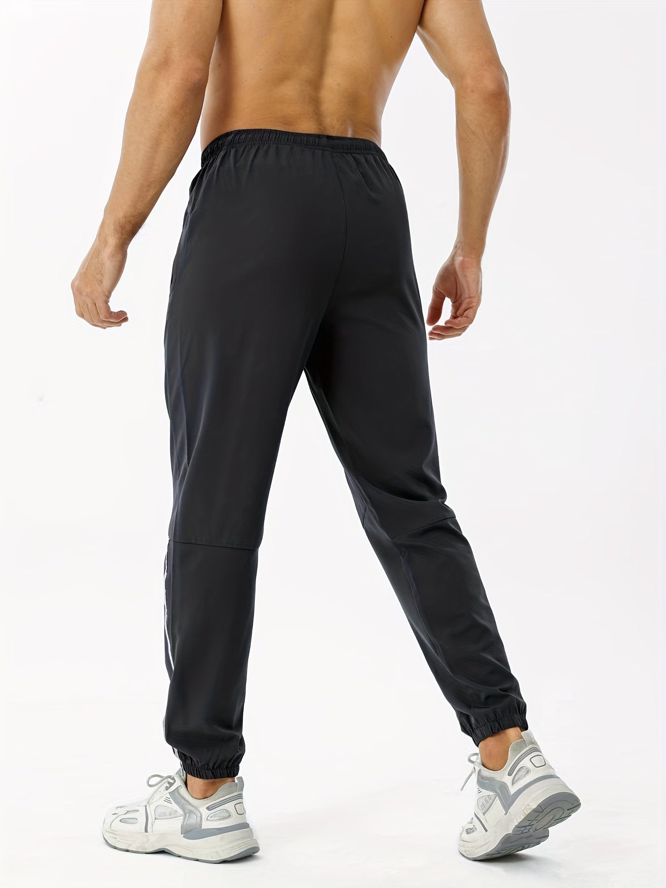 Pantaloni neri con elastico in vita da uomo