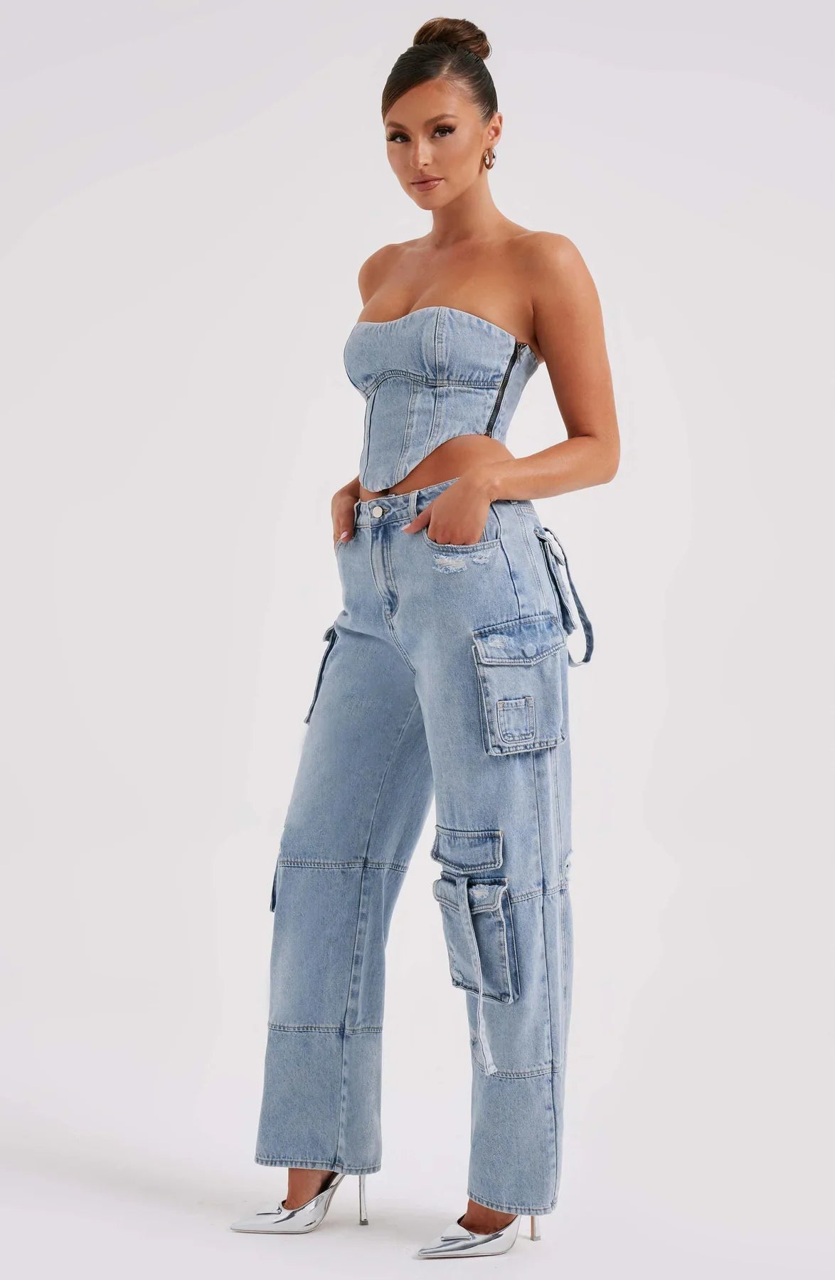 Set corsetto in denim e pantaloni cargo