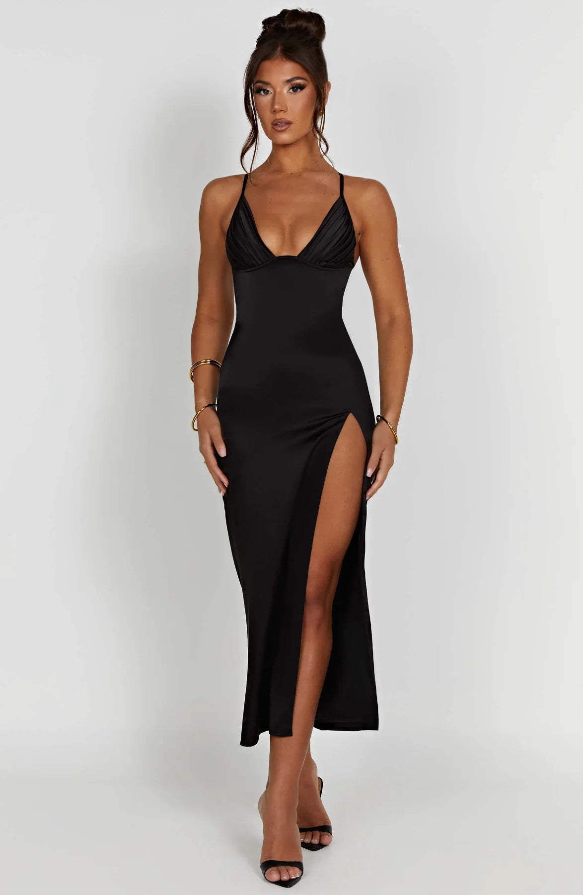 Vestito midi elegante con spalline sottili