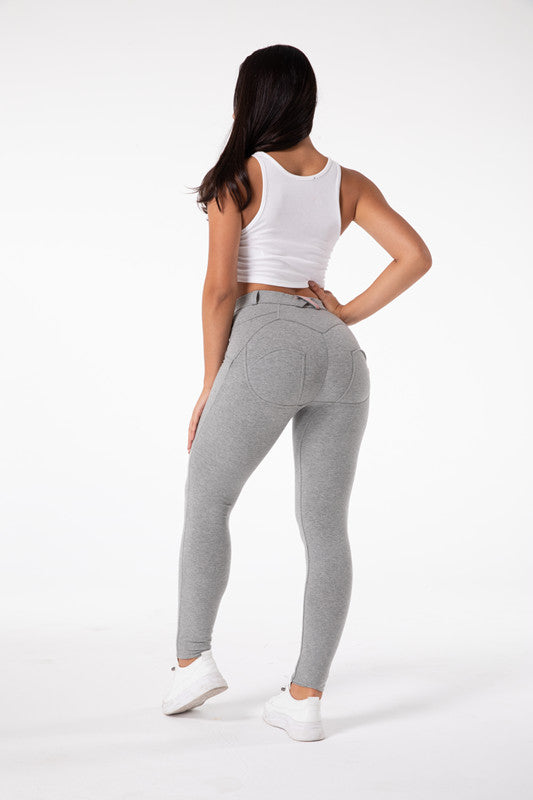 Leggings aderenti grigio chiaro a vita alta
