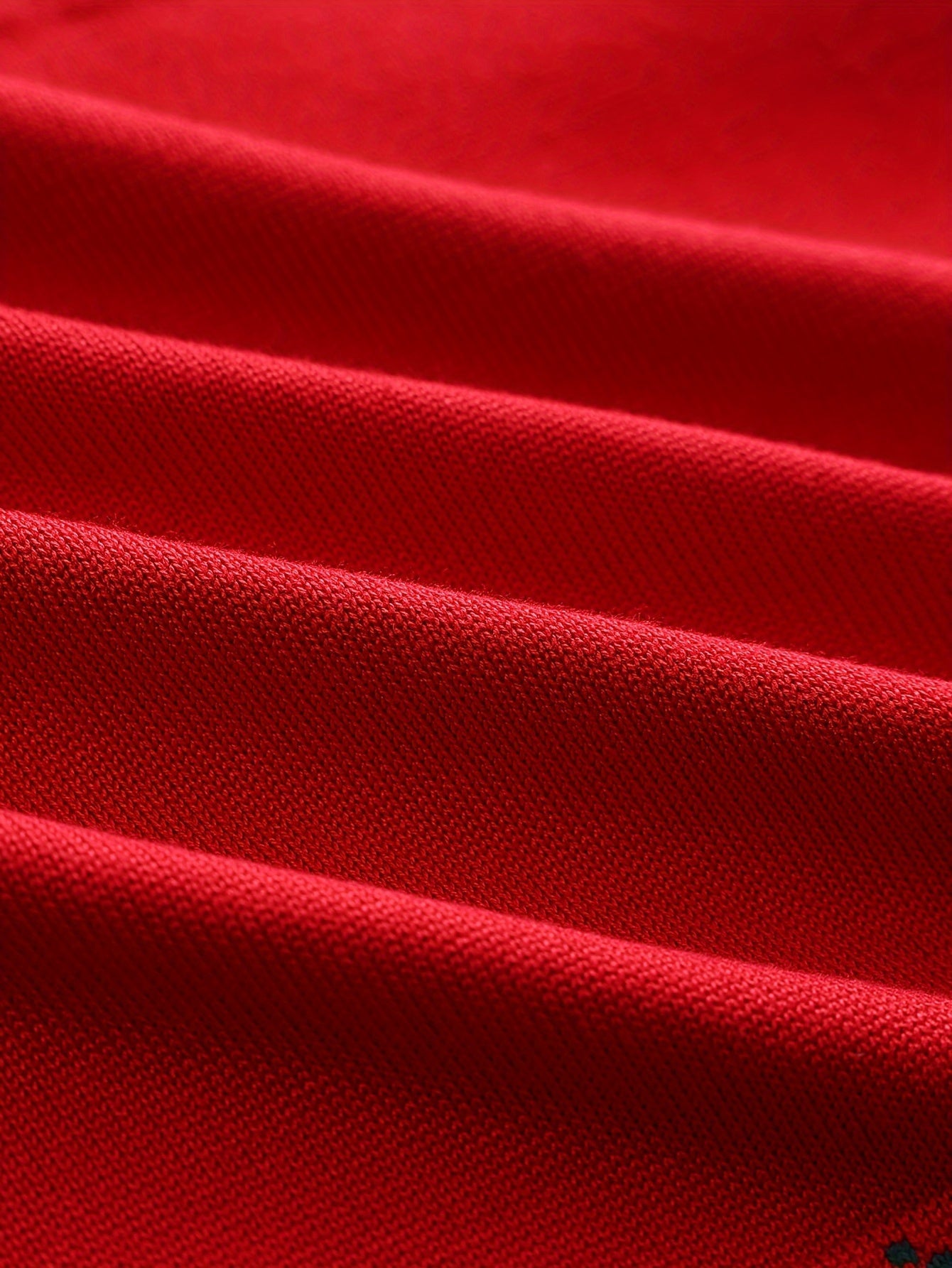 Maglione lavorato ai ferri con motivo natalizio