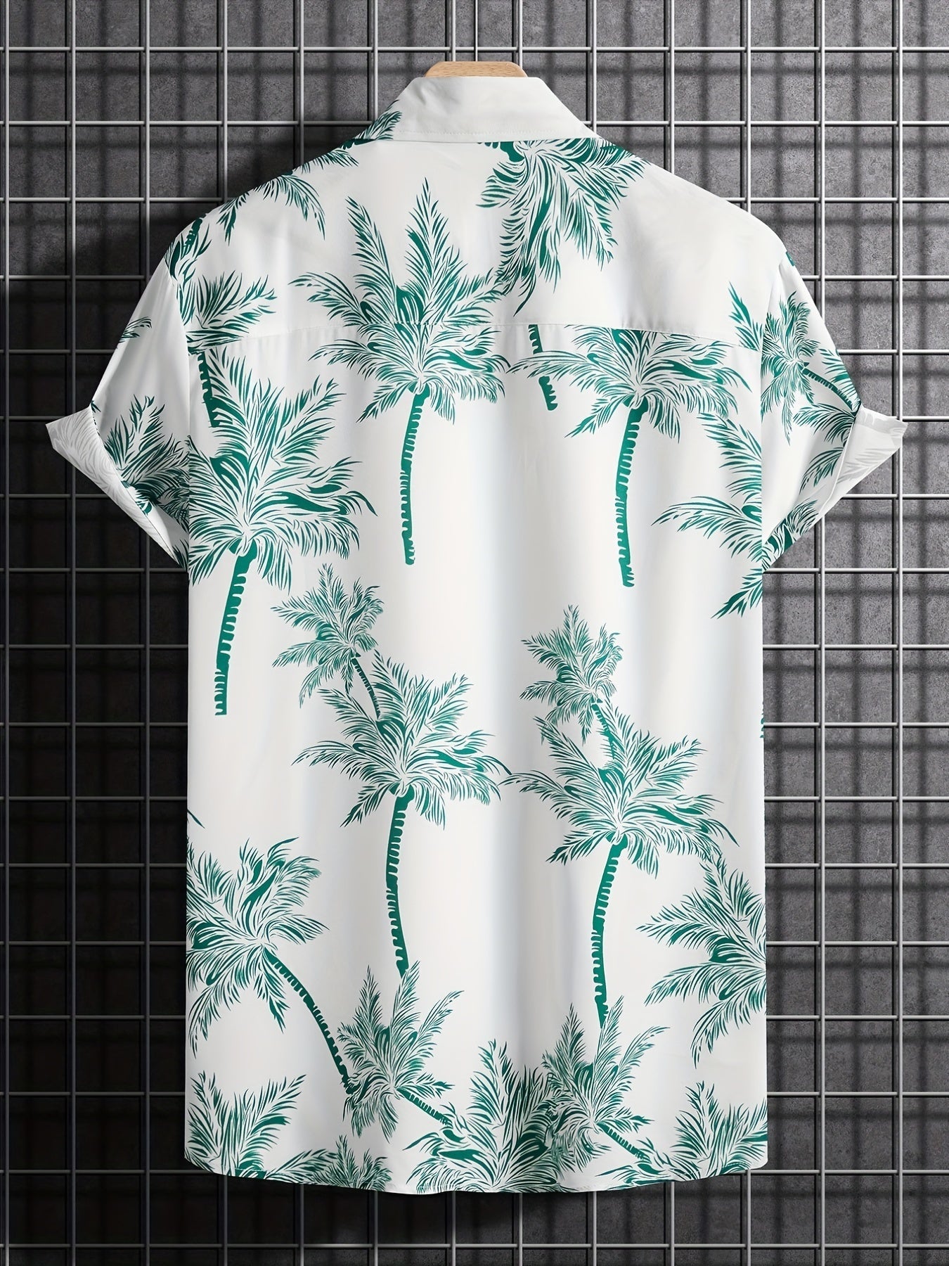 Camicia casual con maniche corte e motivo palme per le vacanze estive