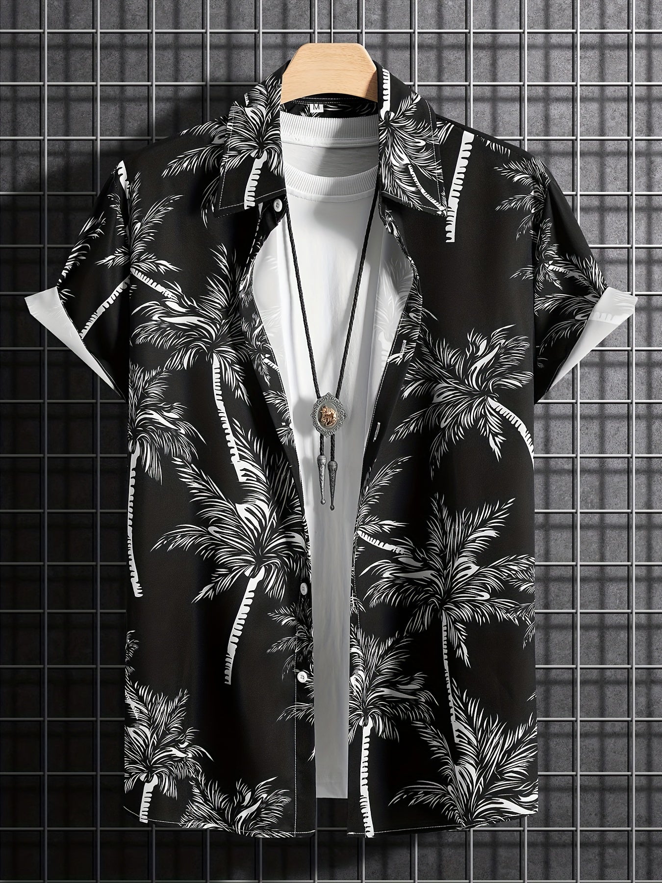 Camicia casual con maniche corte e motivo palme per le vacanze estive