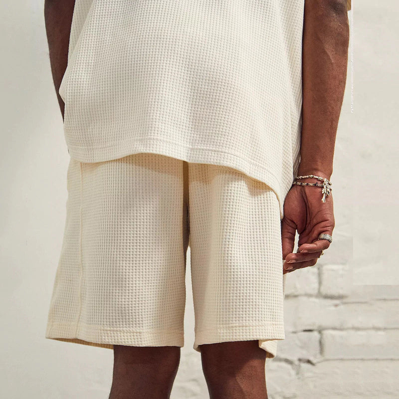 T-shirt e pantaloncini casual in maglia beige da uomo