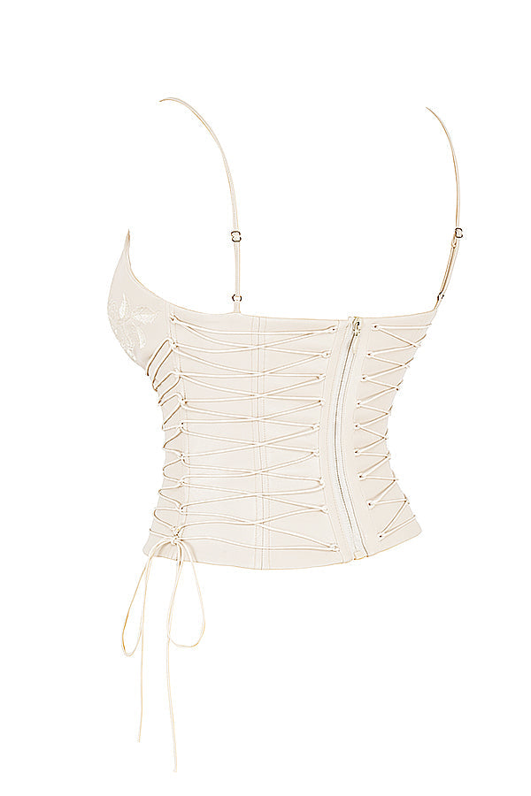 Corsetto in pelle vegana bianca con gonna midi drappeggiata