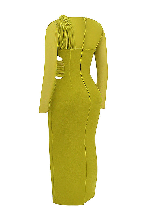 Maxi vestito nero con taglio profondo