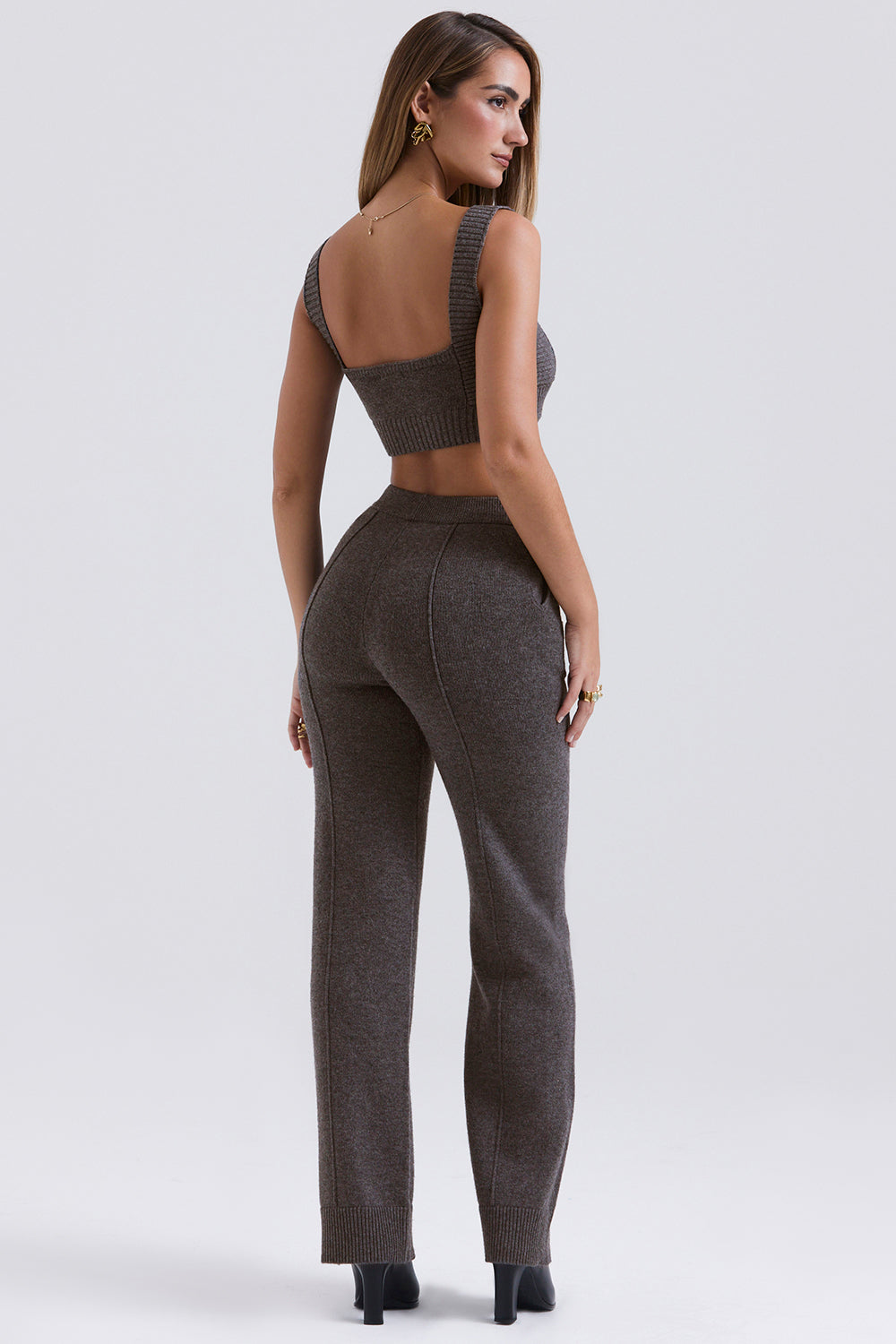 Cardigan in misto cashmere color antracite con cintura, bralette e pantaloni
